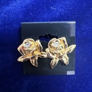 Beautiful Avon Vintage Gold Tone‎ Rose Passion Pierced Earrings